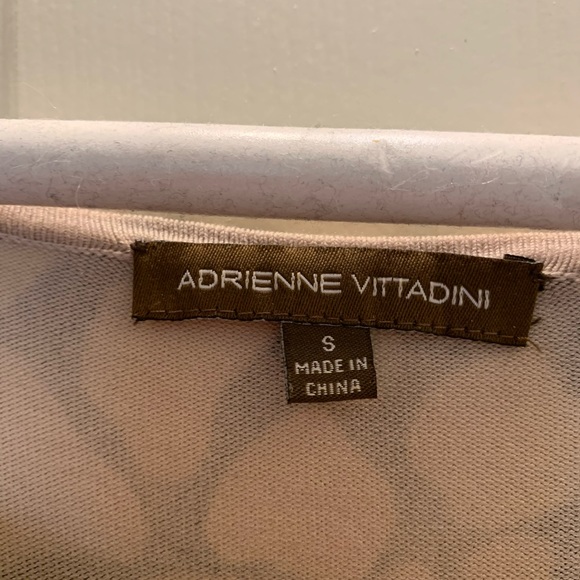 Leopard print with sequin detail neckline - Picture 2 of 2